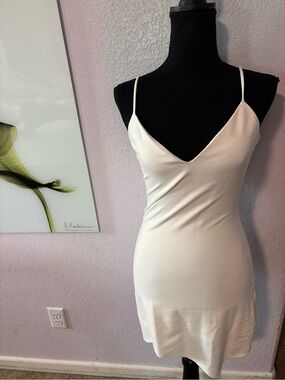 white dress size small